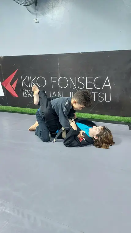 Treino de Brazilian Jiu-Jitsu na Kiko Fonseca BJJ — foto 17